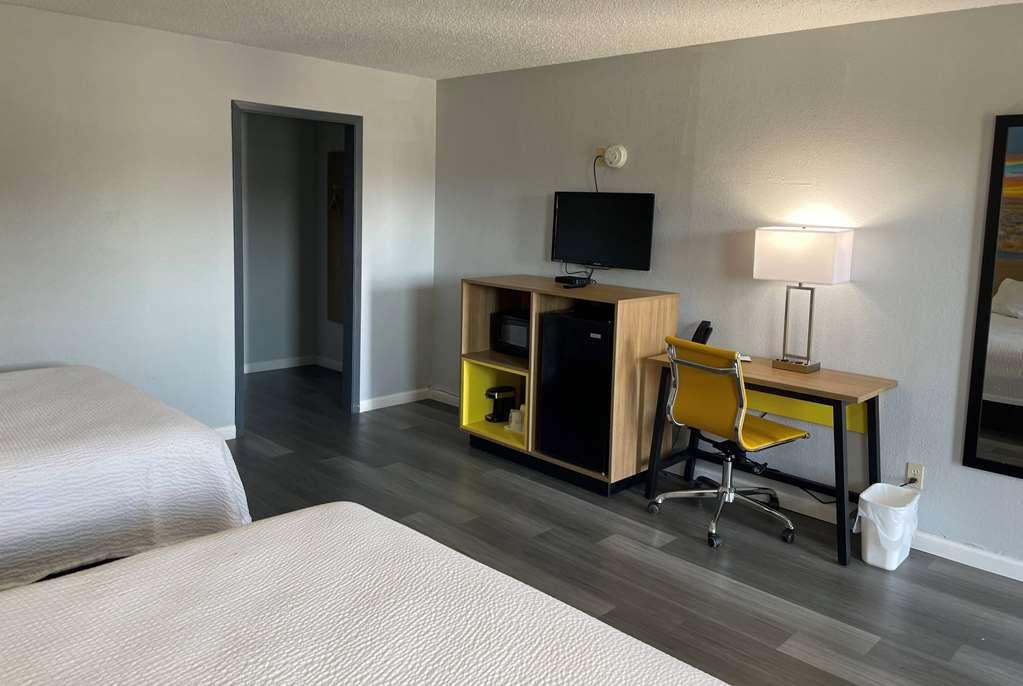Days Inn By Wyndham Gatesville Room photo