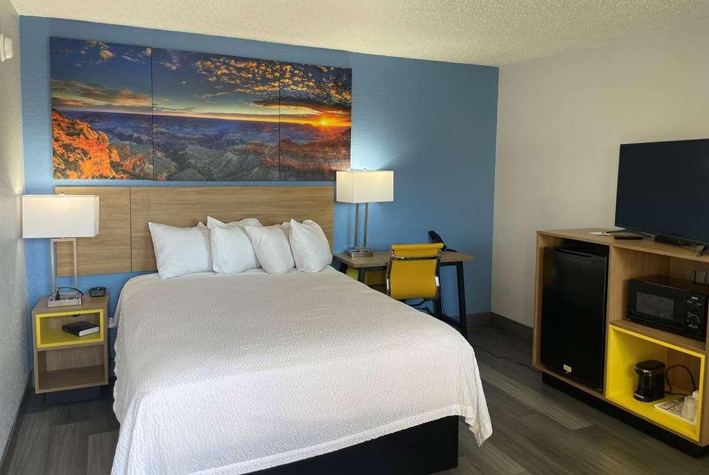 Days Inn By Wyndham Gatesville Room photo