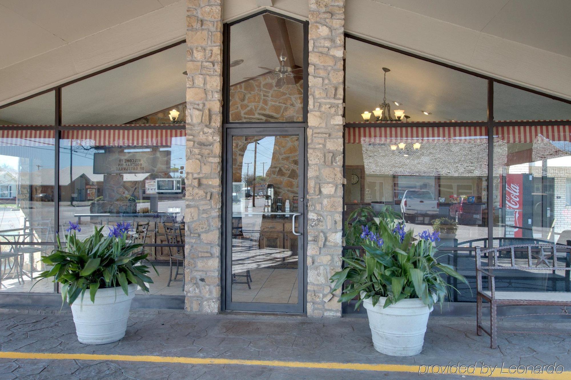 Days Inn By Wyndham Gatesville Exterior photo