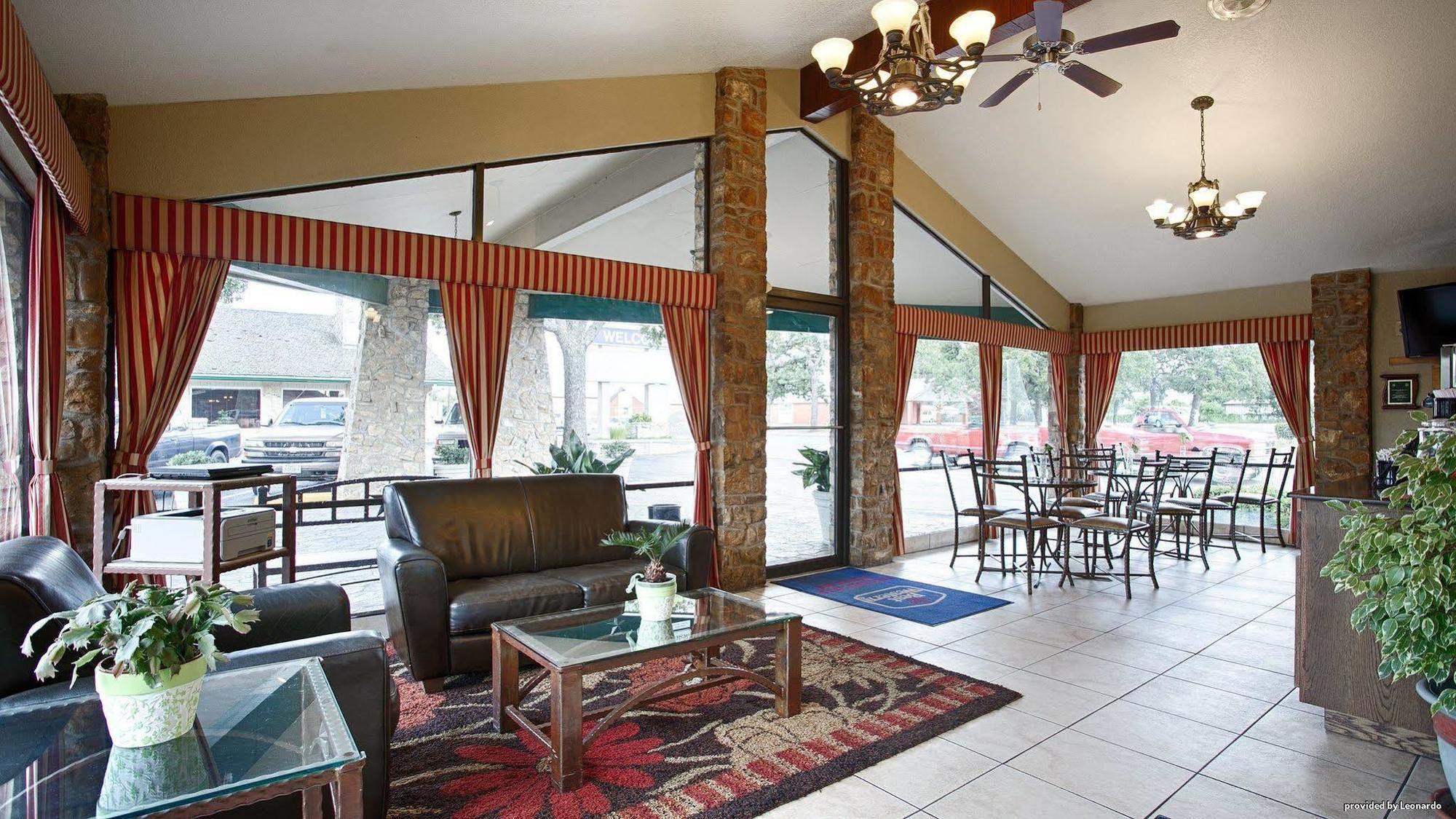 Days Inn By Wyndham Gatesville Exterior photo